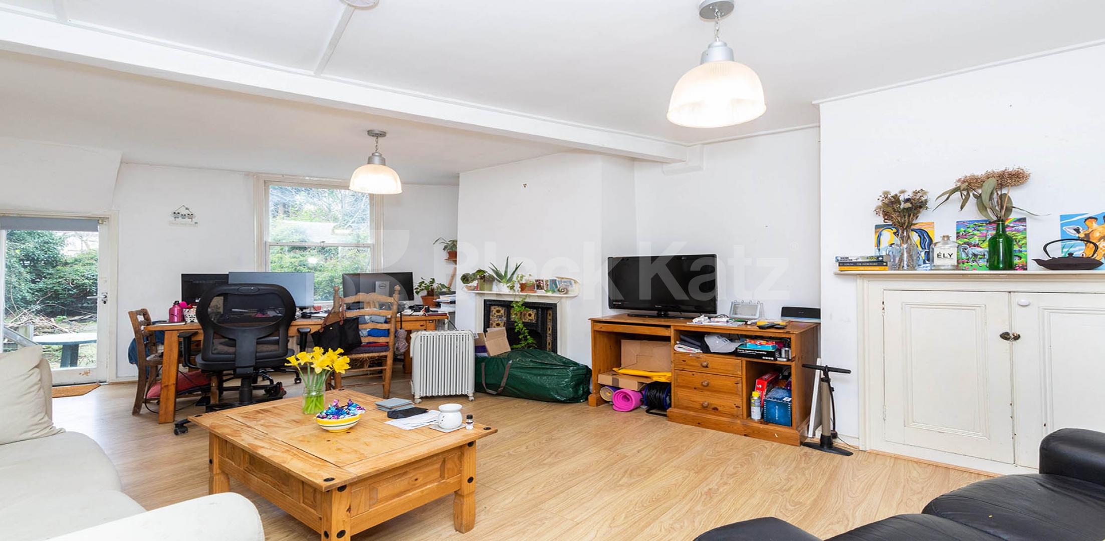 			3 Bedroom, 1 bath, 1 reception House			 Newington Green Road, CANONBURY-ISLINGTON